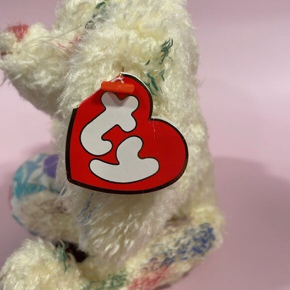 Ty Attic Treasures Collection “Georgia” the Bunny Holding a Ball! (9 inch) NWT - Picture 6 of 9